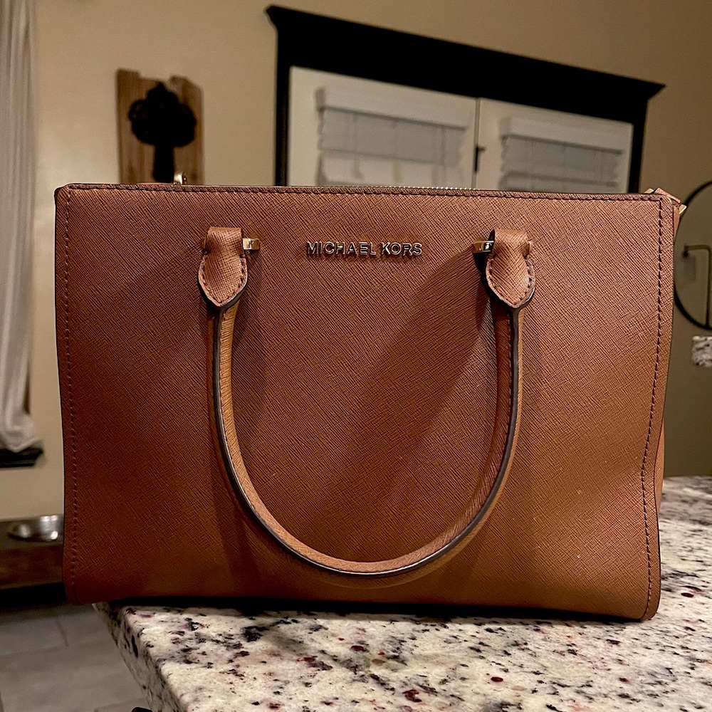 Michael Kors Medium Leslie Satchel